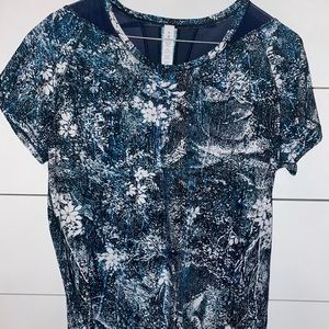 Lululemon top